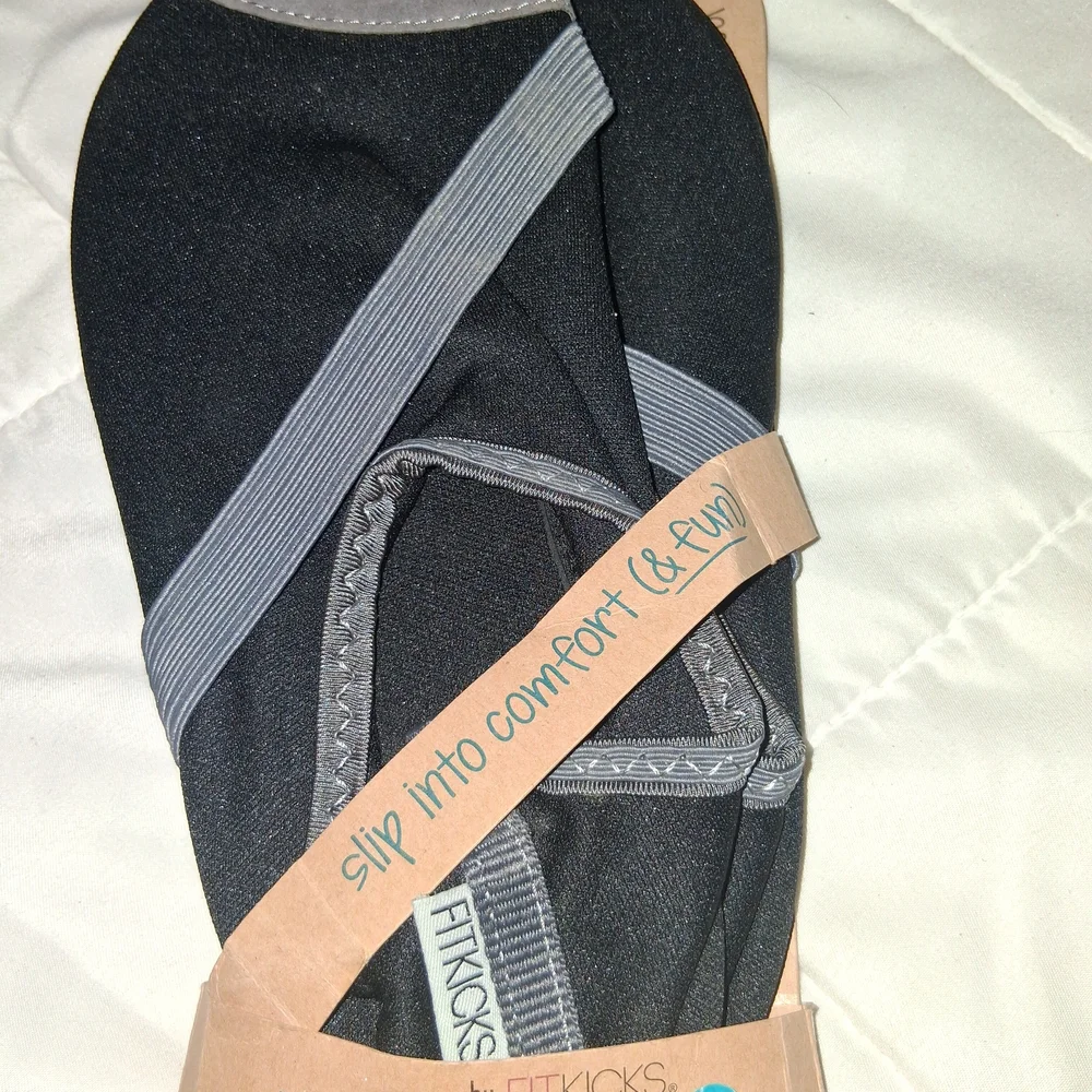 FitKicks Slip-On Ballet Flat in Black and Gray